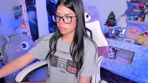 Snapshot of cutestephuwu chatting on February 19, 7:39 am  - independent model online show from February 19, 7:39 am