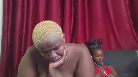 Snapshot of cutey_mellanin chatting on March 11, 3:47 am cutey_mellanin online show from March 11, 3:47 am