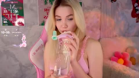 HelloMy name Eva online show from January 16, 4:43 am