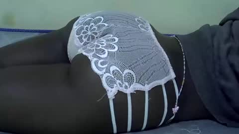 cutiehanish4 online show from May 27, 1:57 am