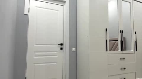 Akemi online show from November 5, 9:22 am