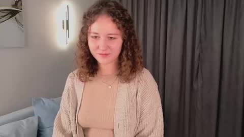 Lola online show from October 23, 2:18 pm