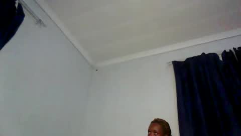 dad_tothesehoes online show from February 12, 6:09 pm