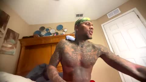 sexy tatted king bbc online show from January 9, 7:47 am