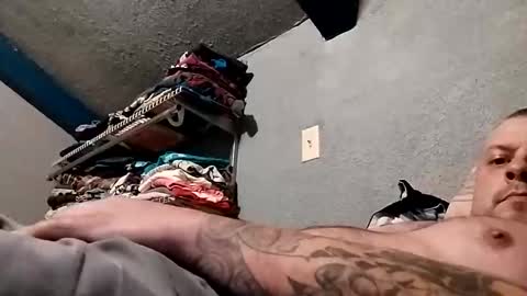 daddymike008 online show from December 20, 6:26 pm