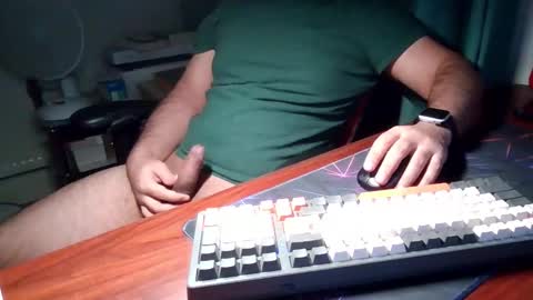 Snapshot of daddypimp3 chatting on September 10, 11:28 pm Paul online show from September 10, 11:28 pm