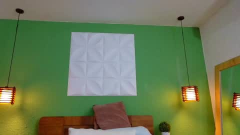 Valen online show from March 12, 2:12 pm