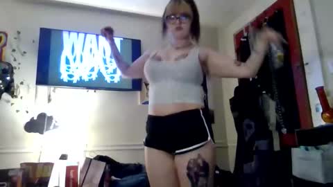 dadsdoll2 online show from March 26, 1:01 am