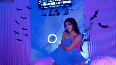 Dafne  online show from October 31, 3:56 pm