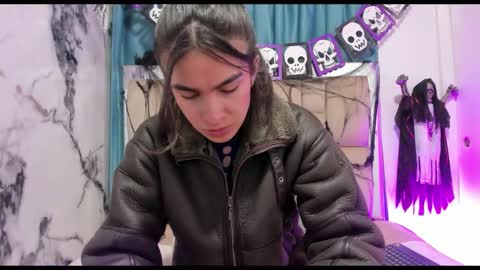 Snapshot of dafne_quenn chatting on October 7, 1:40 pm dafne_quenn online show from October 7, 1:40 pm