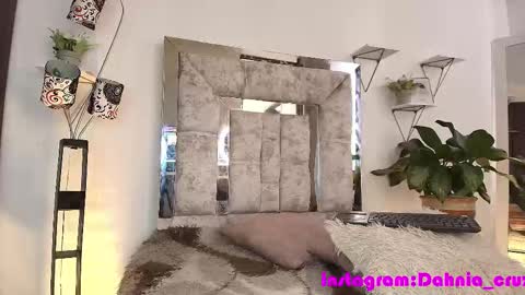dahnia_cruz online show from February 26, 12:19 pm