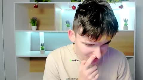 Little Di online show from January 15, 10:51 pm