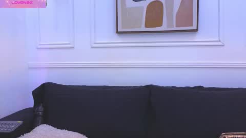 Daisy Price online show from February 10, 10:40 am