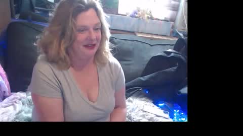 daisy online show from May 15, 8:16 pm