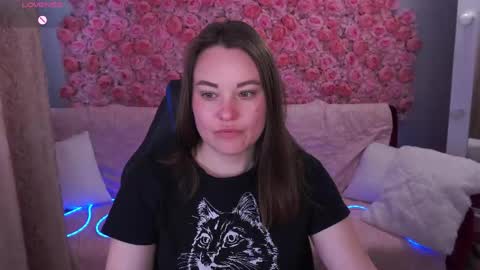 daisymoonn online show from May 6, 7:03 am