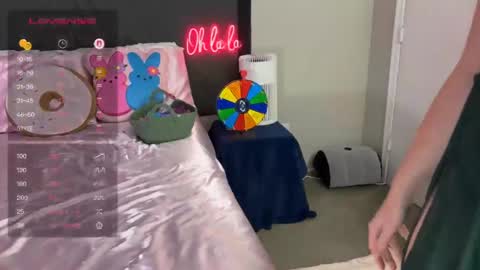 daisymystique online show from April 12, 1:20 am