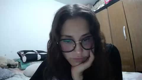 IG  dakotasofiaa online show from December 21, 9:10 pm