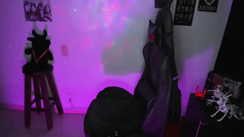 Dakota Crab online show from September 11, 11:17 pm