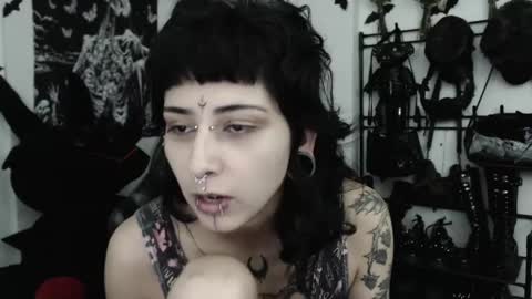 dakota online show from June 5, 2:18 am