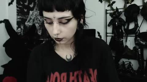 dakota online show from July 8, 3:10 am