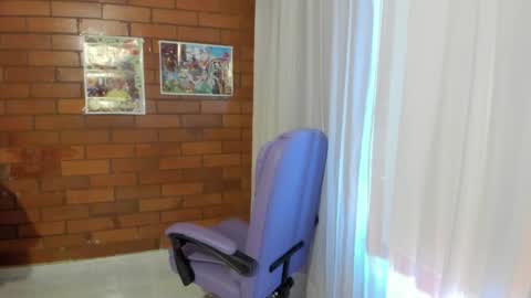 The girl of your dreams o online show from February 21, 9:43 pm