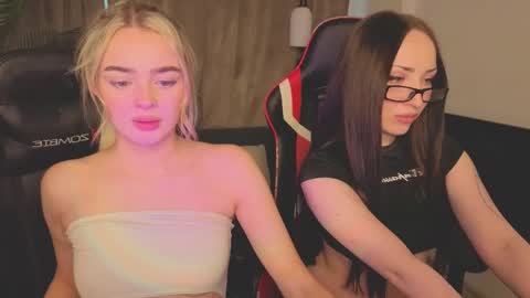 JoannaDakota online show from April 3, 1:51 pm