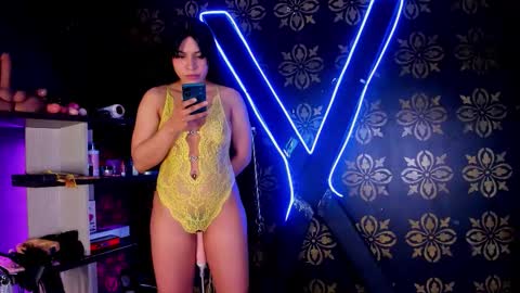  dakotha      online show from March 4, 1:52 pm