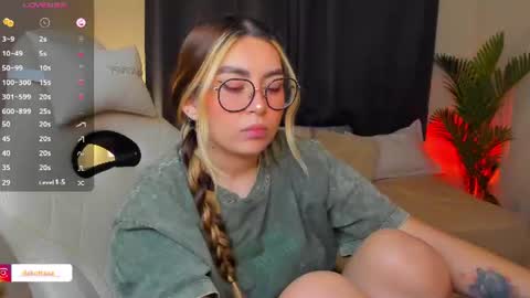dakottaa__ online show from July 16, 12:14 am