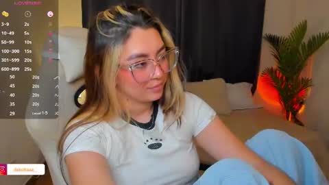 dakottaa__ online show from July 24, 2:09 am