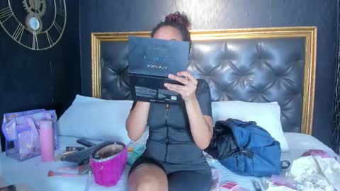 Snapshot of dalaymoore chatting on October 22, 8:10 pm Dalay online show from October 22, 8:10 pm