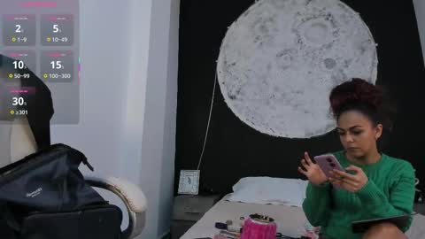 Snapshot of dalaymoore chatting on October 12, 7:49 pm Dalay online show from October 12, 7:49 pm
