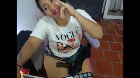 daleska_delicious1 online show from March 12, 4:27 am