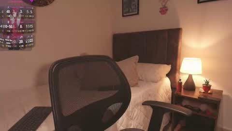 D A L H I L A online show from February 20, 1:27 am