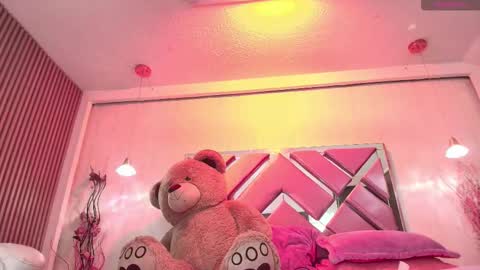 Snapshot of daliia_ chatting on October 23, 1:34 pm Daliia online show from October 23, 1:34 pm