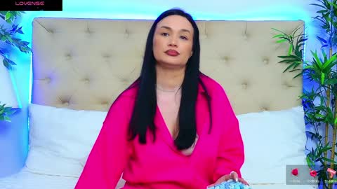 daliyaa_ online show from April 4, 2:24 pm