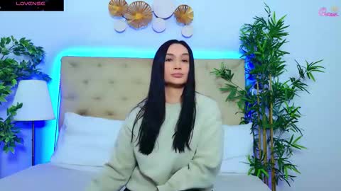 daliyaa_ online show from February 17, 1:10 pm