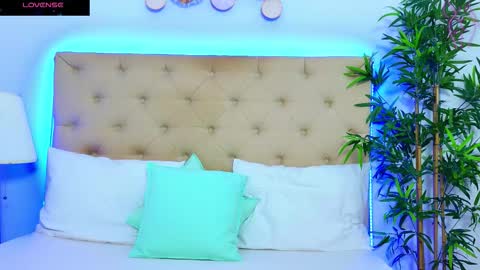 daliyaa_ online show from September 25, 12:34 pm