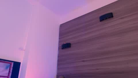         online show from January 14, 5:04 am