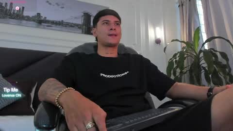 DAMIAN online show from April 4, 2:35 pm