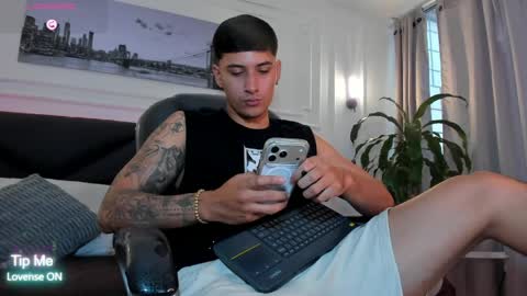 DAMIAN online show from April 10, 3:39 pm