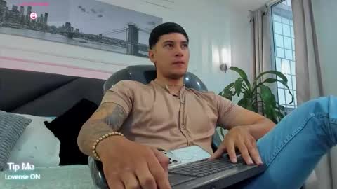 DAMIAN online show from January 16, 1:42 pm