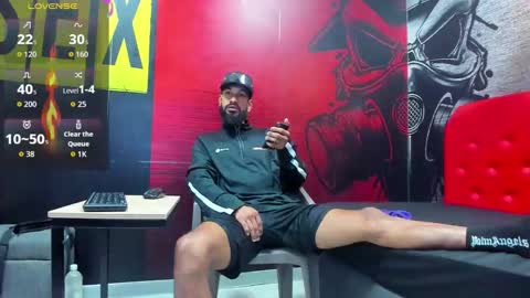Snapshot of damian_shakur chatting on September 29, 11:20 am damian_shakur online show from September 29, 11:20 am