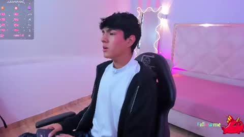 damian_tay1 online show from July 14, 11:37 am