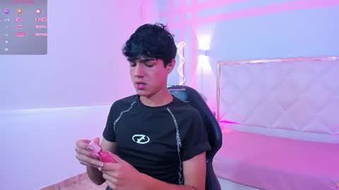 damian_tay1 online show from July 13, 11:36 am