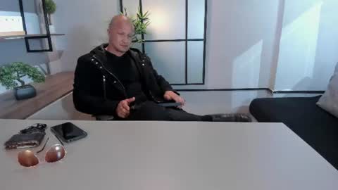 Damian  online show from July 14, 11:37 am