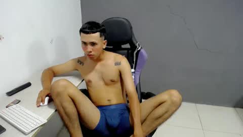 damien_444 online show from March 7, 10:43 pm