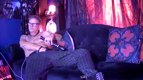 Damien- Your goth daddy online show from April 2, 11:06 am