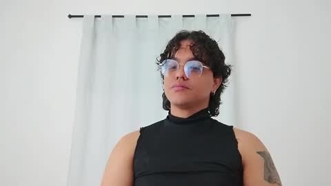 Diane Blosson online show from February 8, 1:42 am