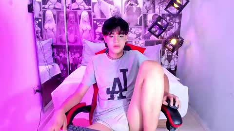 D A N online show from December 19, 7:42 pm