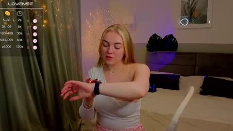 Dana online show from January 11, 8:10 pm